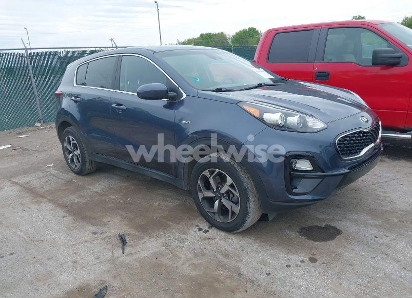 2020 Kia Sportage LX (VIN KNDPMCAC2L7699611) main photo