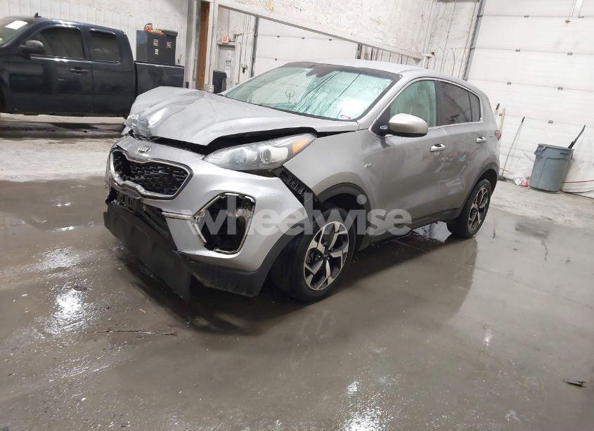 Photo 2 of 2021 Kia Sportage LX (VIN KNDPMCAC2M7886638)