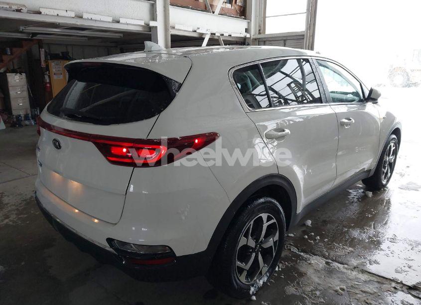 Photo 4 of 2021 Kia Sportage LX (VIN KNDPMCAC2M7889815)