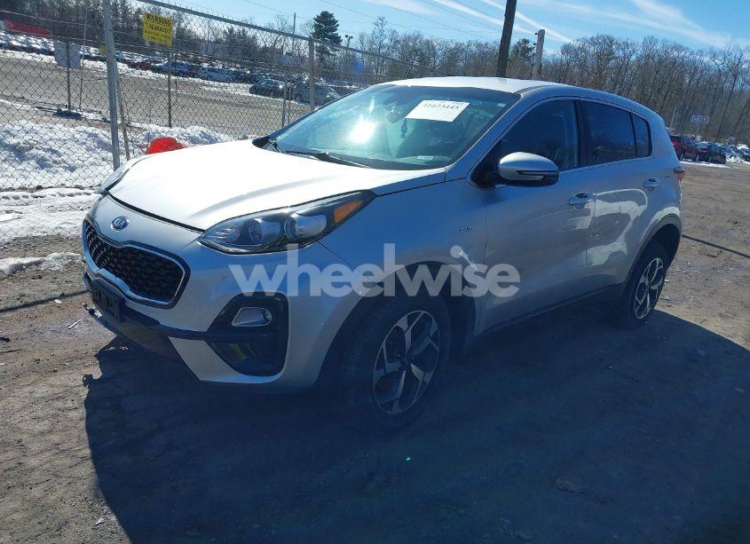 Photo 2 of 2021 Kia Sportage LX (VIN KNDPMCAC2M7918181)