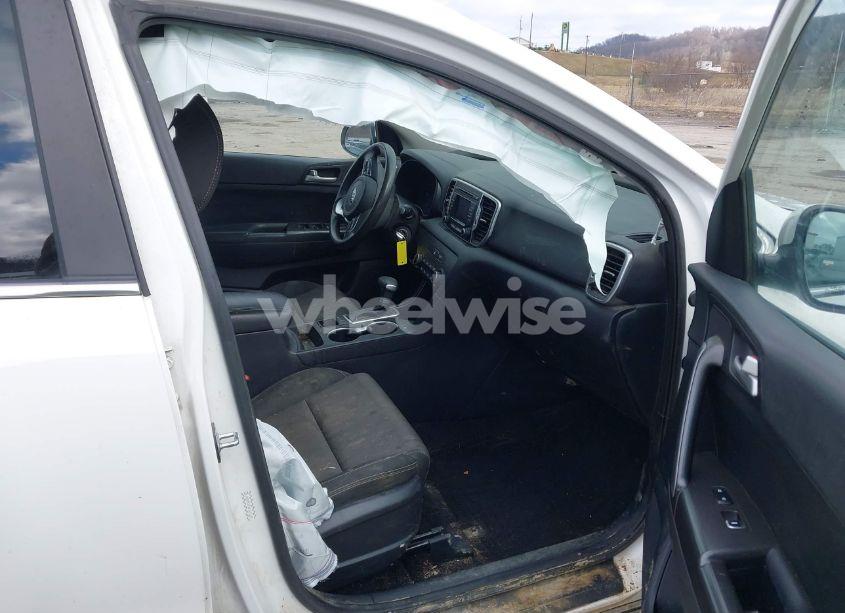Photo 5 of 2019 Kia Sportage LX (VIN KNDPMCAC4K7531189)