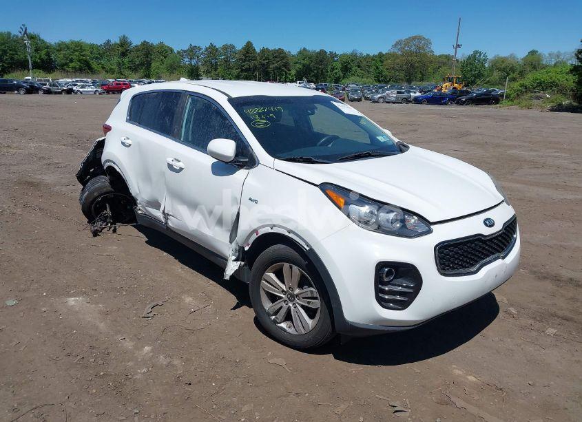2018 Kia Sportage LX (VIN KNDPMCAC5J7372245) main photo
