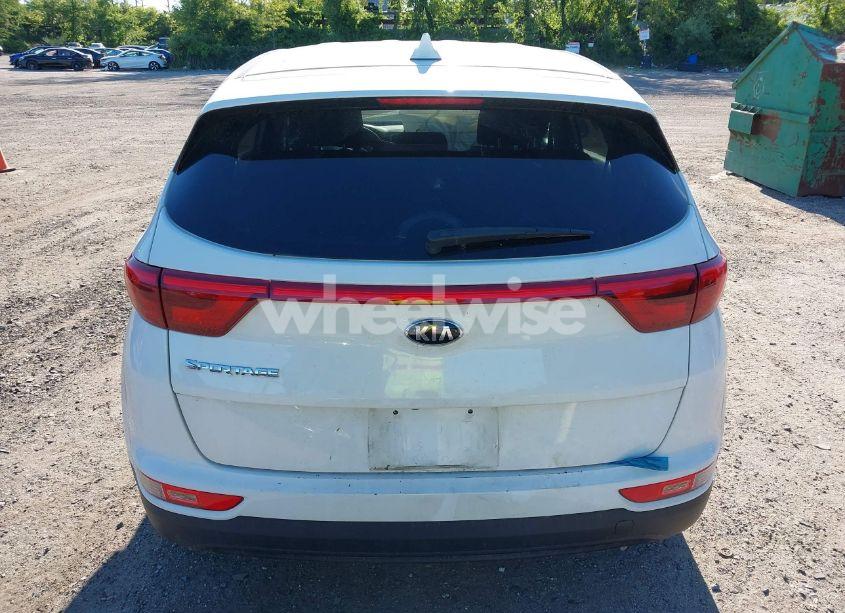 Photo 16 of 2019 Kia Sportage LX (VIN KNDPMCAC5K7608992)