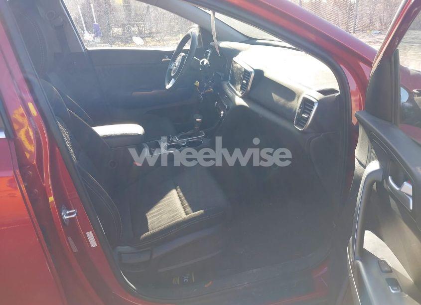 Photo 5 of 2021 Kia Sportage LX (VIN KNDPMCAC5M7911502)