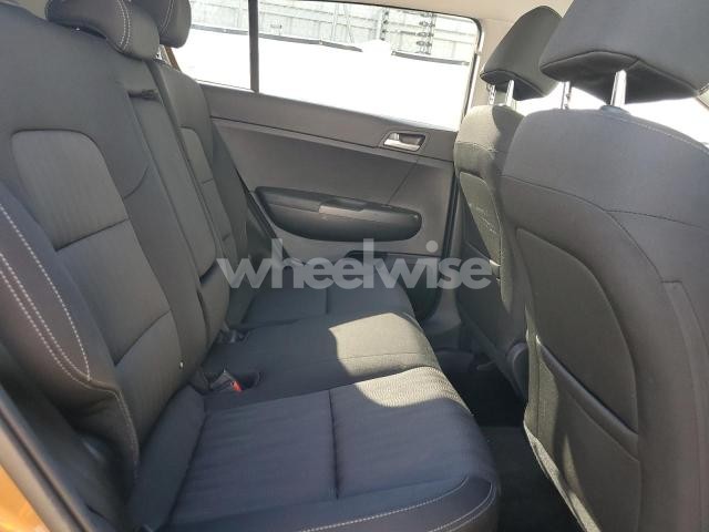Photo 9 of 2021 KIA SPORTAGE LX (VIN KNDPMCAC5M7925092)