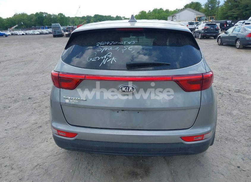Photo 16 of 2019 Kia Sportage LX (VIN KNDPMCAC6K7624165)
