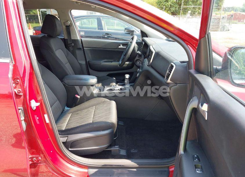 Photo 5 of 2020 Kia Sportage LX (VIN KNDPMCAC6L7643302)