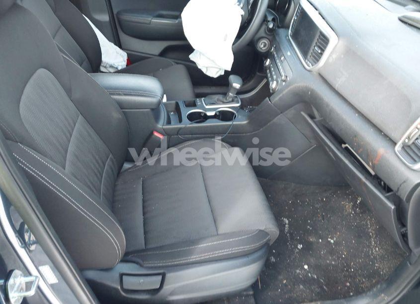 Photo 5 of 2020 Kia Sportage LX (VIN KNDPMCAC7L7835859)
