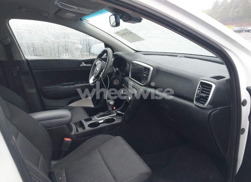 Photo 5 of 2022 Kia Sportage LX (VIN KNDPMCAC7N7008656)
