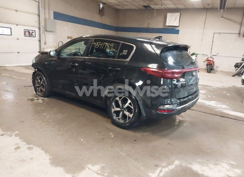 Photo 3 of 2022 Kia Sportage LX (VIN KNDPMCAC7N7999941)
