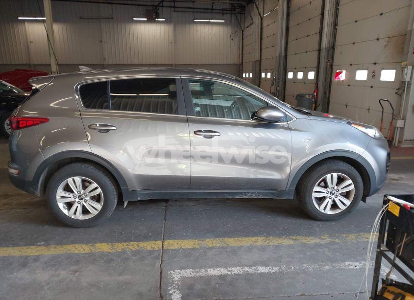 Photo 13 of 2017 Kia Sportage LX (VIN KNDPMCAC8H7135999)