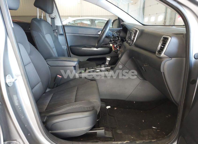 Photo 5 of 2017 Kia Sportage LX (VIN KNDPMCAC8H7135999)