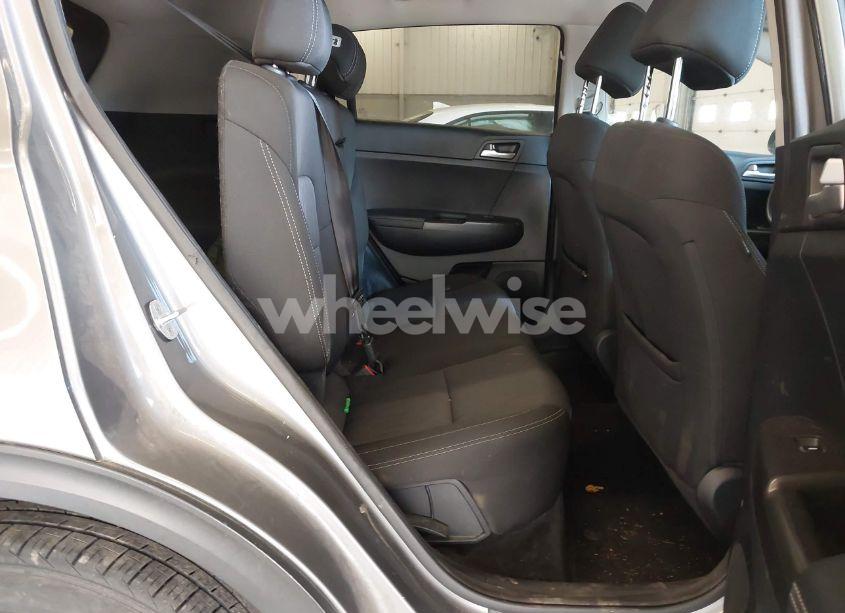 Photo 8 of 2017 Kia Sportage LX (VIN KNDPMCAC8H7135999)