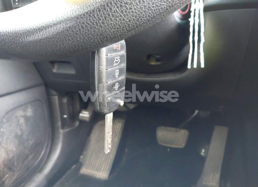 Photo 11 of 2018 Kia Sportage LX (VIN KNDPMCAC8J7487714)