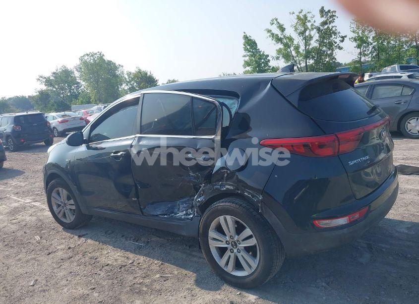 Photo 14 of 2018 Kia Sportage LX (VIN KNDPMCAC8J7487714)