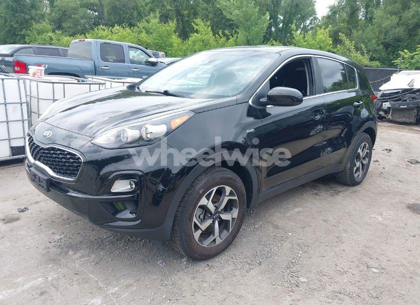 Photo 2 of 2020 Kia Sportage LX (VIN KNDPMCAC8L7733535)