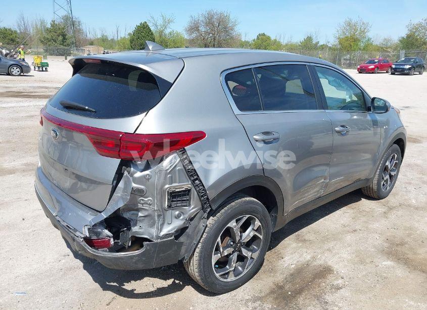 Photo 4 of 2022 Kia Sportage LX (VIN KNDPMCAC8N7000646)