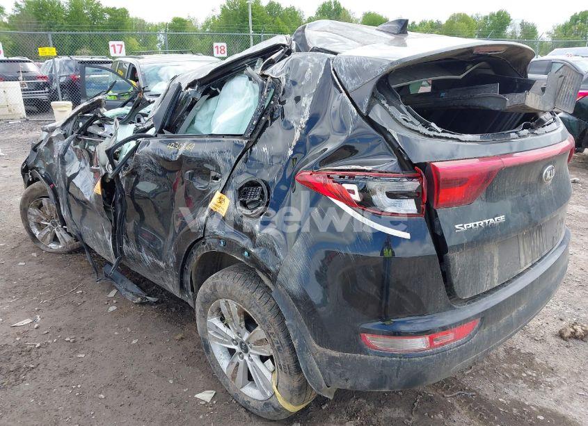 Photo 3 of 2017 Kia Sportage LX (VIN KNDPMCAC9H7178960)