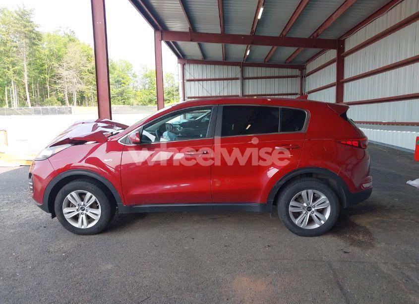 Photo 15 of 2018 Kia Sportage LX (VIN KNDPMCAC9J7386293)