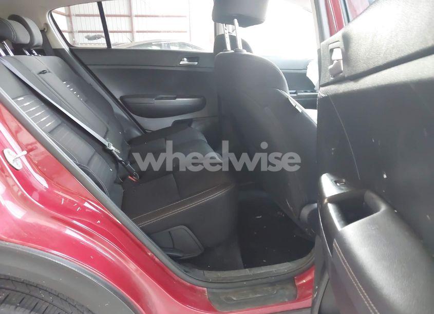 Photo 8 of 2018 Kia Sportage LX (VIN KNDPMCAC9J7386293)