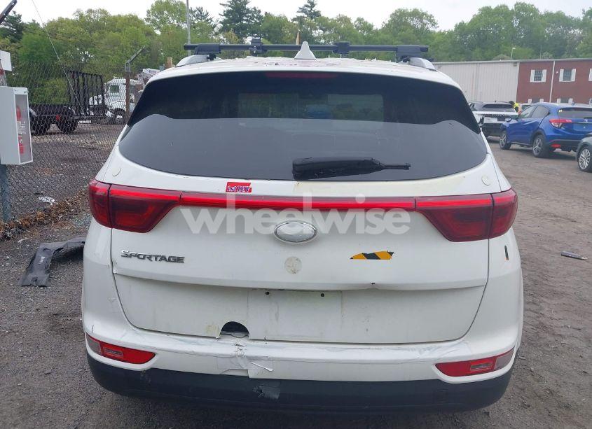 Photo 16 of 2019 Kia Sportage LX (VIN KNDPMCAC9K7590335)