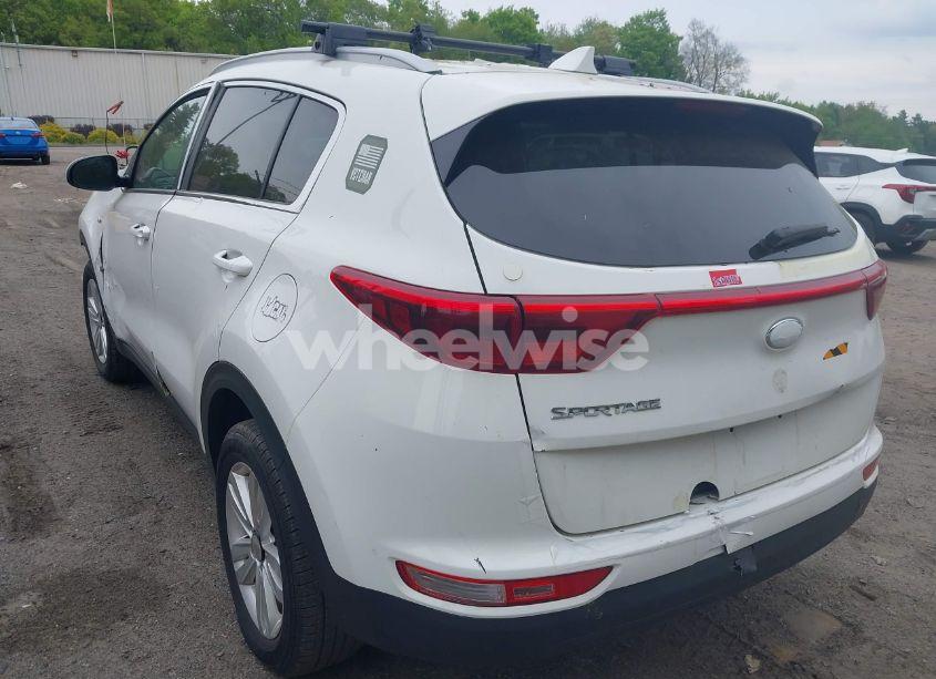 Photo 3 of 2019 Kia Sportage LX (VIN KNDPMCAC9K7590335)