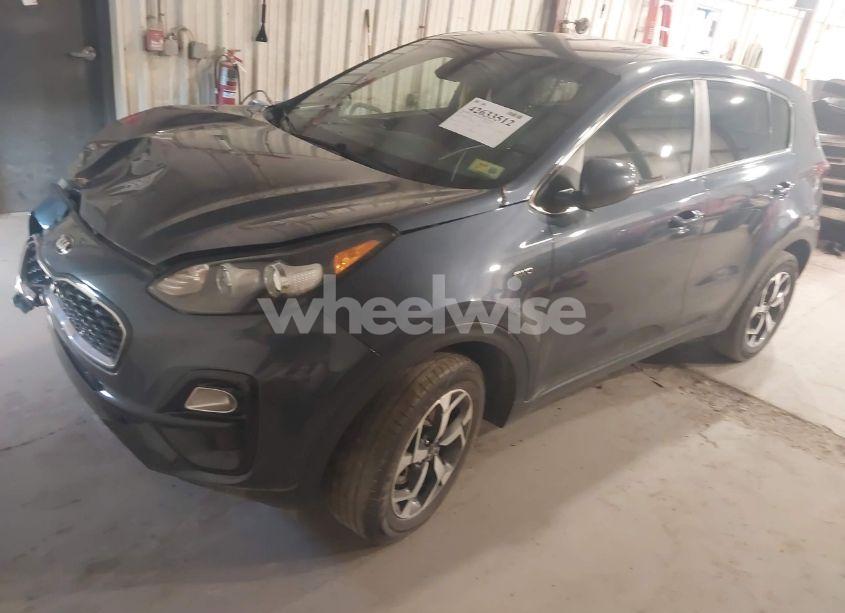 Photo 2 of 2020 Kia Sportage LX (VIN KNDPMCAC9L7797924)