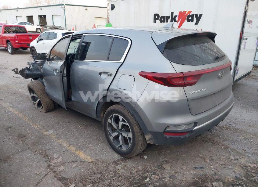 Photo 3 of 2021 Kia Sportage LX (VIN KNDPMCAC9M7917898)
