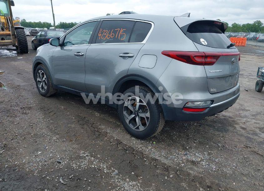 Photo 3 of 2022 Kia Sportage LX (VIN KNDPMCAC9N7017360)