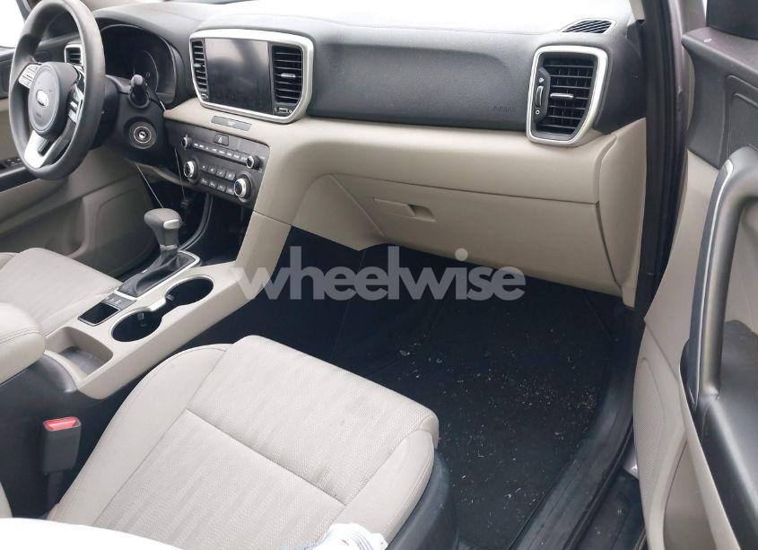 Photo 5 of 2022 Kia Sportage LX (VIN KNDPMCAC9N7017360)