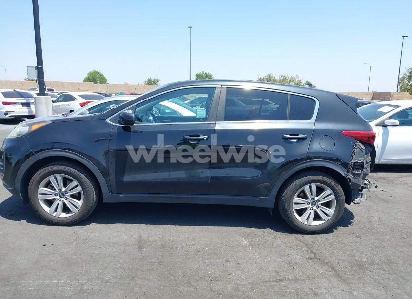 Photo 15 of 2017 Kia Sportage LX (VIN KNDPMCACXH7122834)