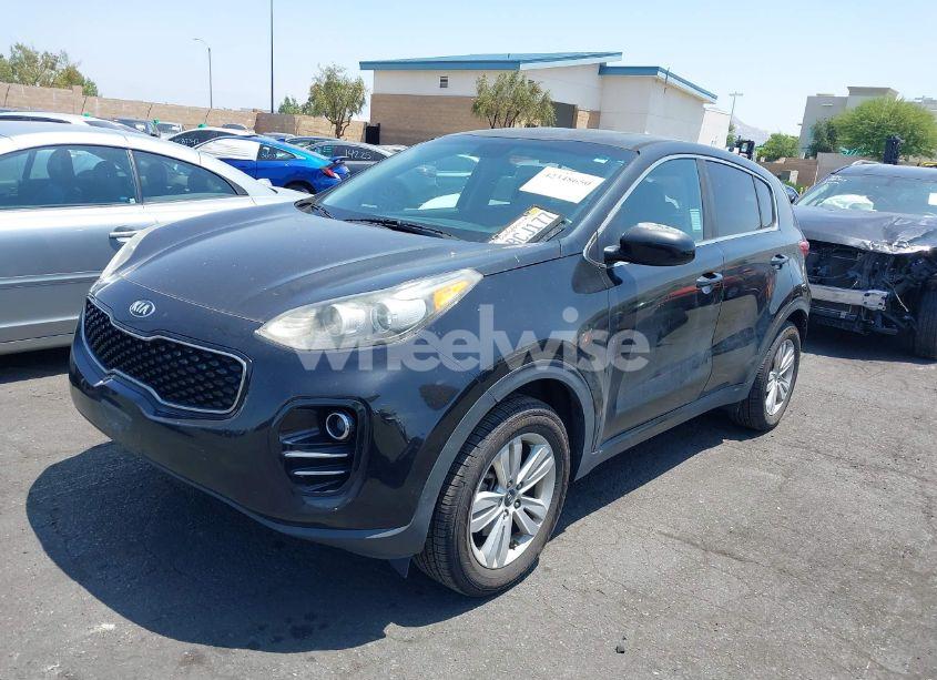 Photo 2 of 2017 Kia Sportage LX (VIN KNDPMCACXH7122834)