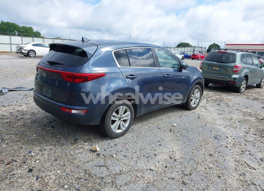 Photo 4 of 2017 Kia Sportage LX (VIN KNDPMCACXH7243055)