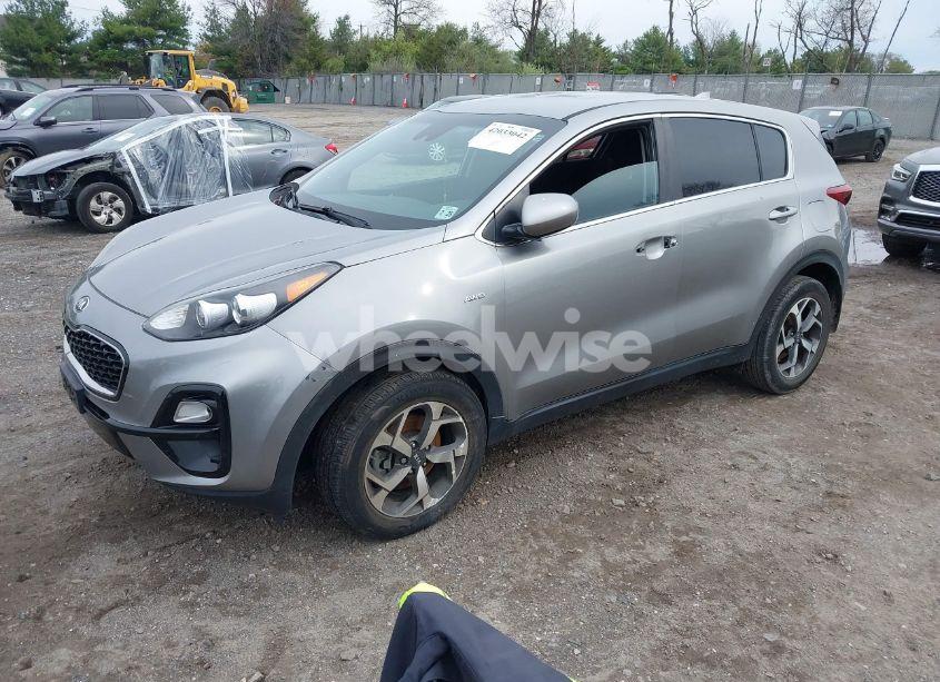 Photo 2 of 2020 Kia Sportage LX (VIN KNDPMCACXL7781585)