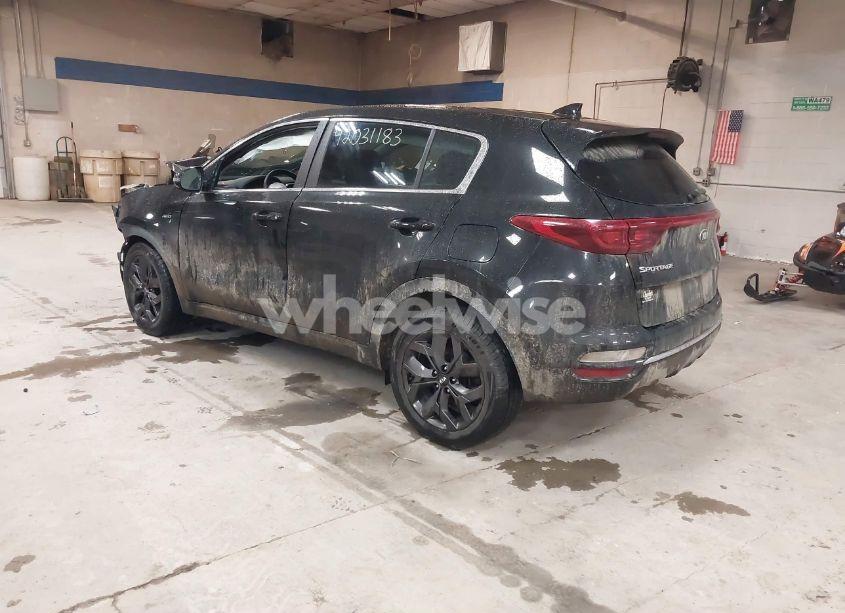 Photo 3 of 2022 Kia Sportage LX (VIN KNDPMCACXN7002186)