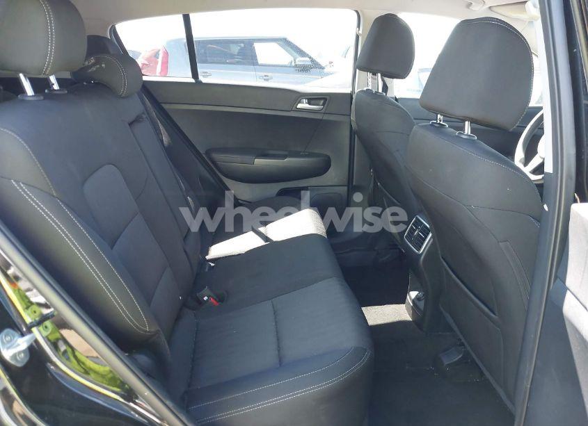 Photo 8 of 2022 Kia Sportage LX (VIN KNDPMCACXN7953407)