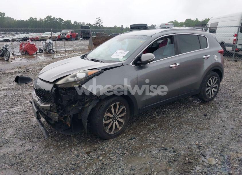 Photo 2 of 2018 Kia Sportage EX (VIN KNDPN3AC0J7310720)