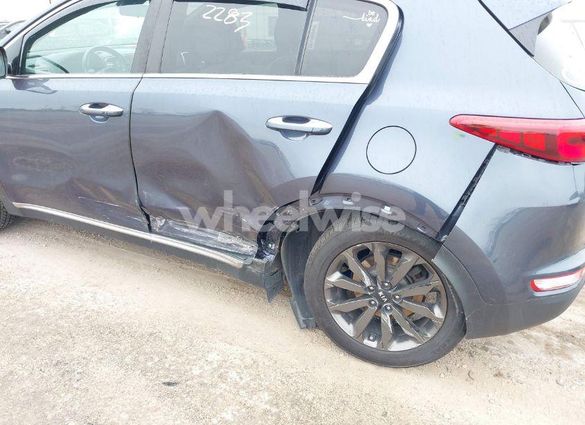 Photo 6 of 2018 Kia Sportage EX (VIN KNDPN3AC0J7477840)