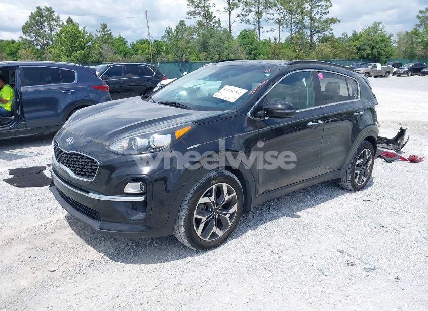 Photo 2 of 2022 Kia Sportage EX (VIN KNDPN3AC6N7007642)