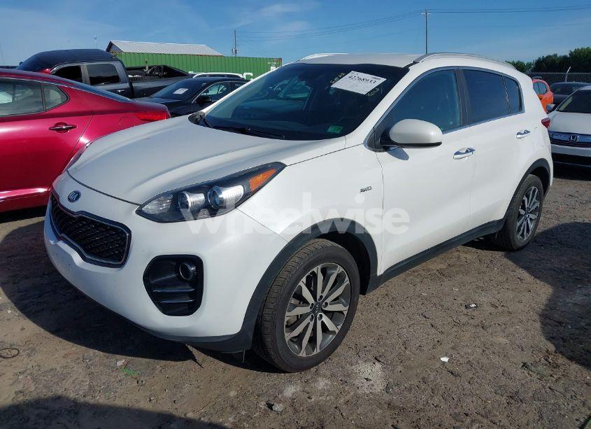 Photo 2 of 2017 Kia Sportage EX (VIN KNDPNCAC2H7283501)