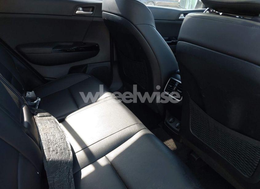 Photo 8 of 2019 Kia Sportage EX (VIN KNDPNCAC4K7535031)