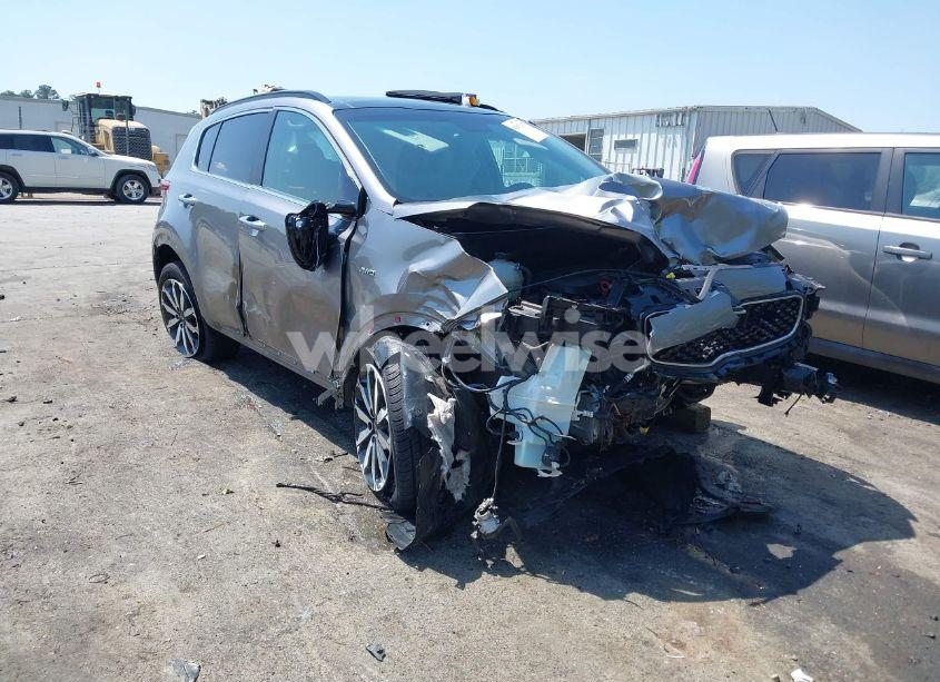 Photo 16 of 2018 Kia Sportage EX (VIN KNDPNCAC6J7401698)