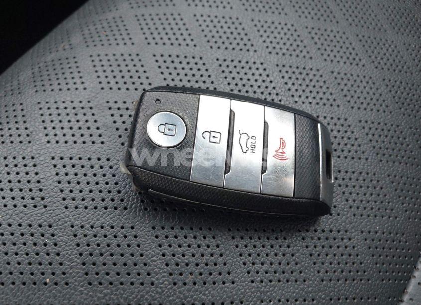 Photo 11 of 2018 Kia Sportage EX (VIN KNDPNCAC6J7442364)