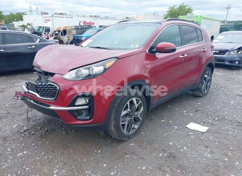 Photo 2 of 2020 Kia Sportage EX (VIN KNDPNCAC6L7631566)