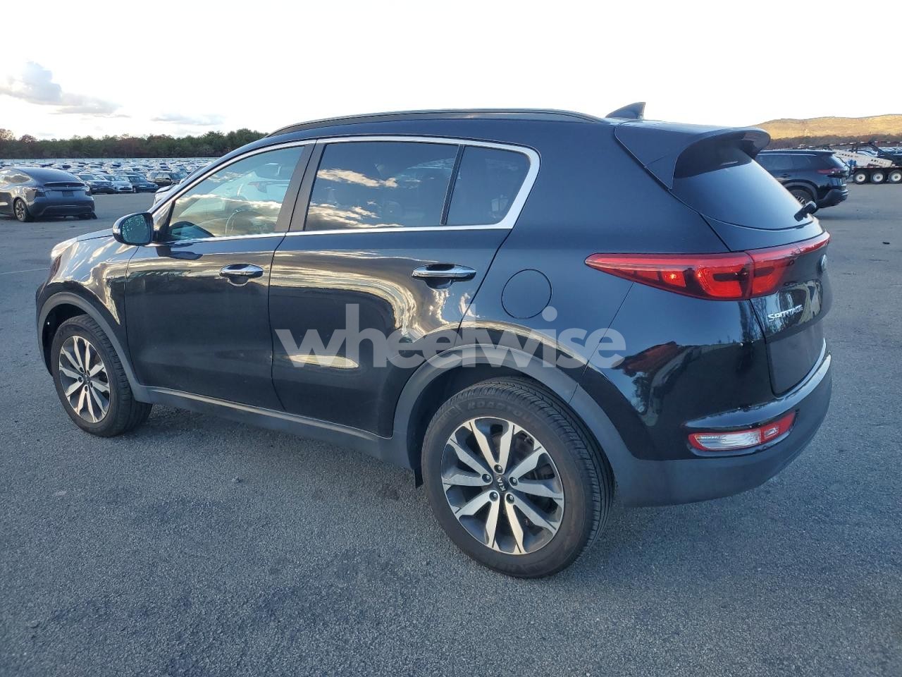 Photo 2 of 2019 KIA SPORTAGE EX (VIN KNDPNCAC7K7611731)