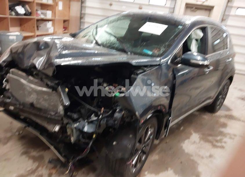 Photo 2 of 2019 Kia Sportage EX (VIN KNDPNCAC8K7567108)