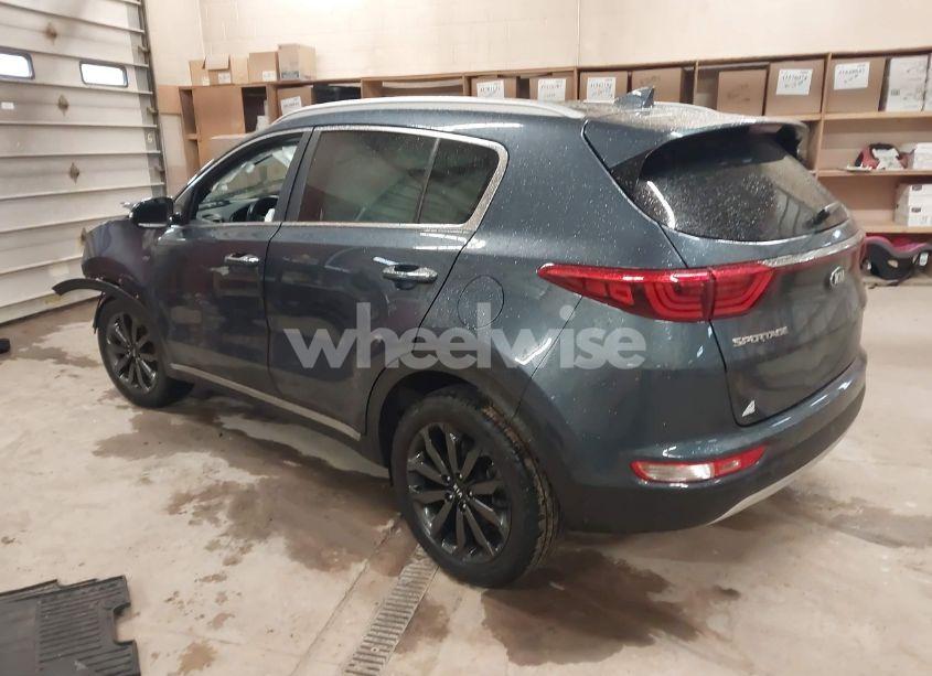 Photo 3 of 2019 Kia Sportage EX (VIN KNDPNCAC8K7567108)