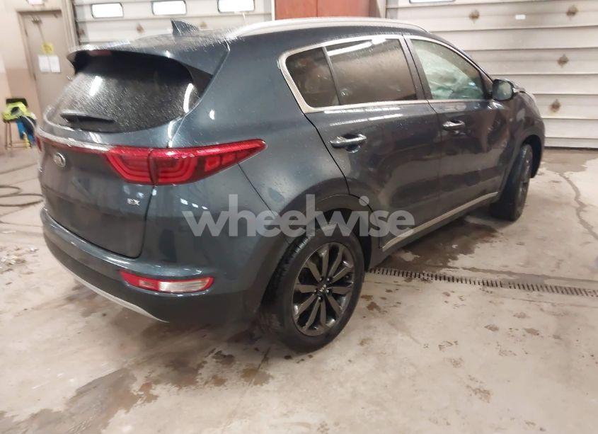 Photo 4 of 2019 Kia Sportage EX (VIN KNDPNCAC8K7567108)