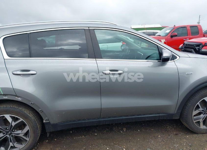 Photo 14 of 2020 Kia Sportage EX (VIN KNDPNCAC8L7754849)