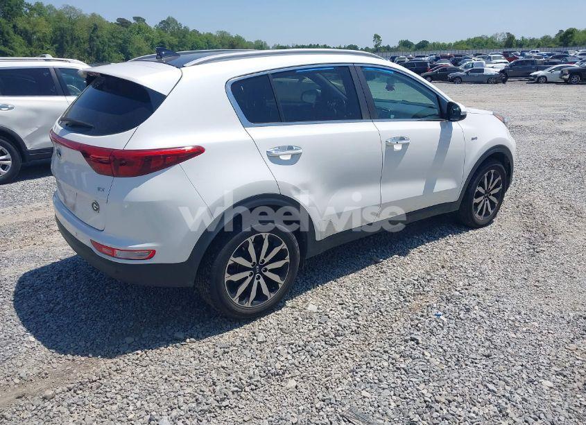 Photo 4 of 2017 Kia Sportage EX (VIN KNDPNCACXH7079500)